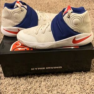 Kyrie 2 boys shoe size 7